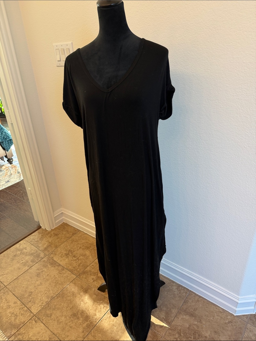 Women's Black V-Neck Maxi Dress